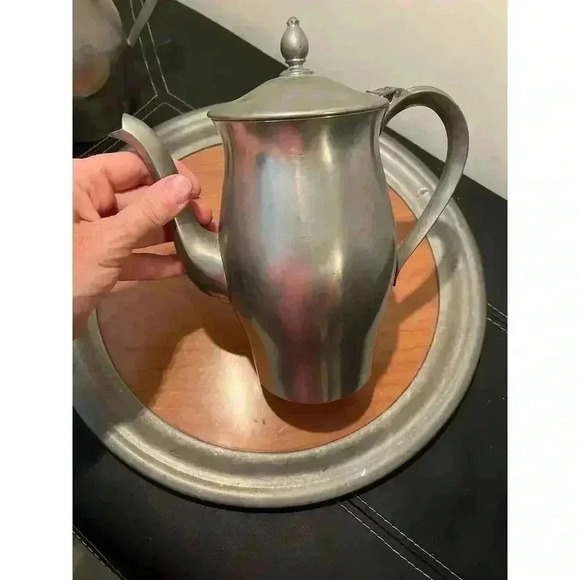 Vintage Pewter Coffee, tea, creamer set. - Picture 2 of 15